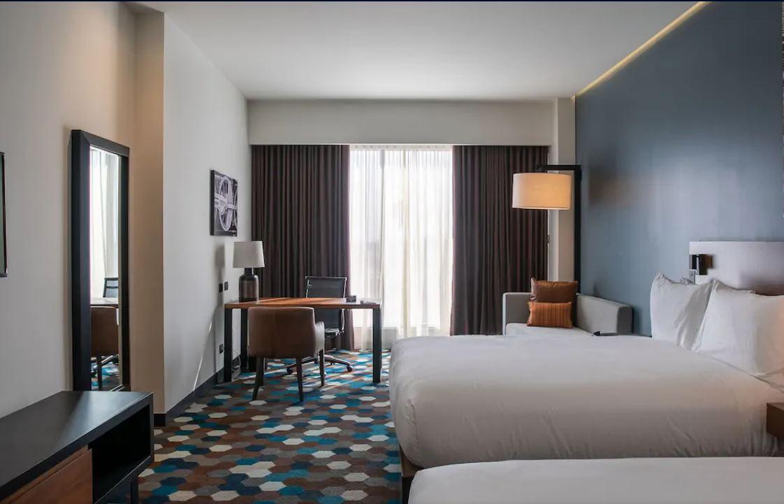 Doubletree By Hilton Celaya Селая Екстериор снимка